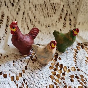Vintage Mini Pottery Chickens